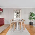 Sunny 4br Flat With Shared Rooftop Terrace At Kampen アパート *