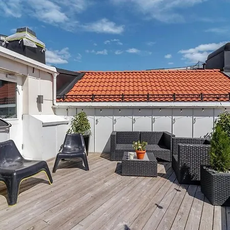Sunny 4br Flat With Shared Rooftop Terrace At Kampen Lejlighed