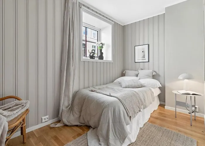 Daire Sunny 4br Flat With Shared Rooftop Terrace At Kampen Oslo