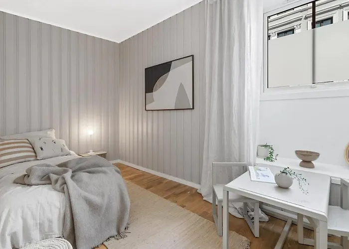 Sunny 4br Flat With Shared Rooftop Terrace At Kampen *