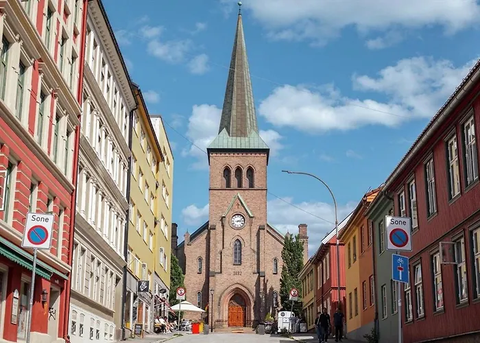 Sunny 4br Flat With Shared Rooftop Terrace At Kampen *